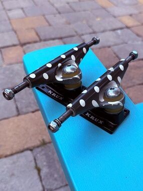 Krux 3.5 Vintage Downlow Polka Dot Skateboard Trucks - 7.5" Excellent Condition
